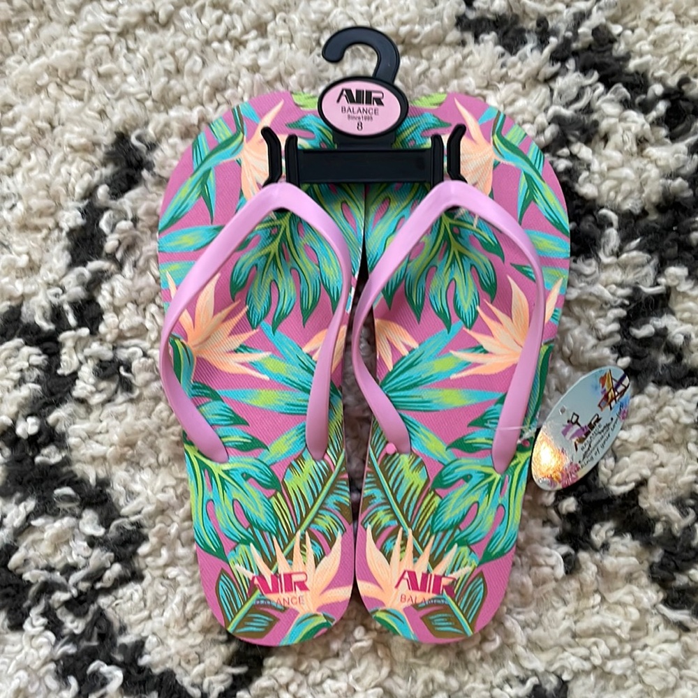 Air Balance Flip Flops NEW Size 8 💕